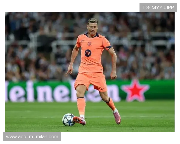 巴萨莱万进球破门，联赛积分重回榜首